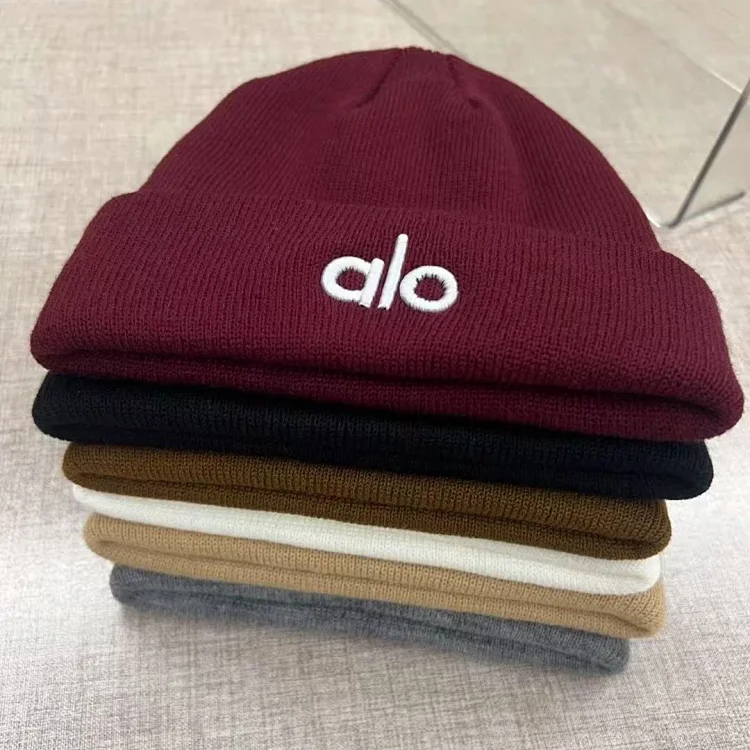 Alo beanie (8 styles)