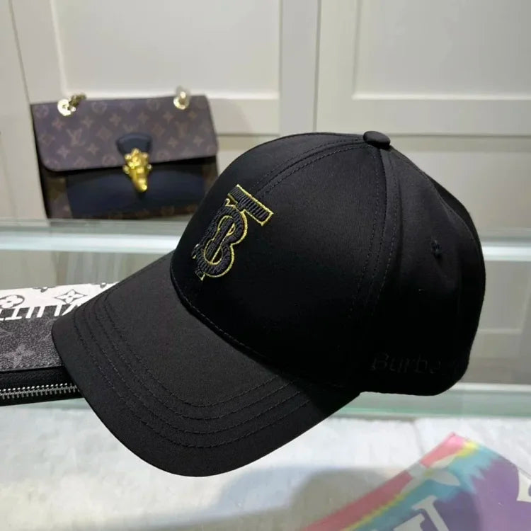 Burberry Cap | 7409879451