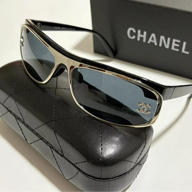 CHANEL Aviator-Style Sunglasses [6 styles]